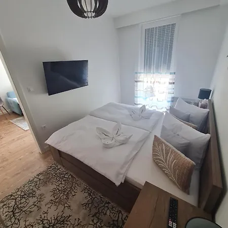 Elina Apartment
